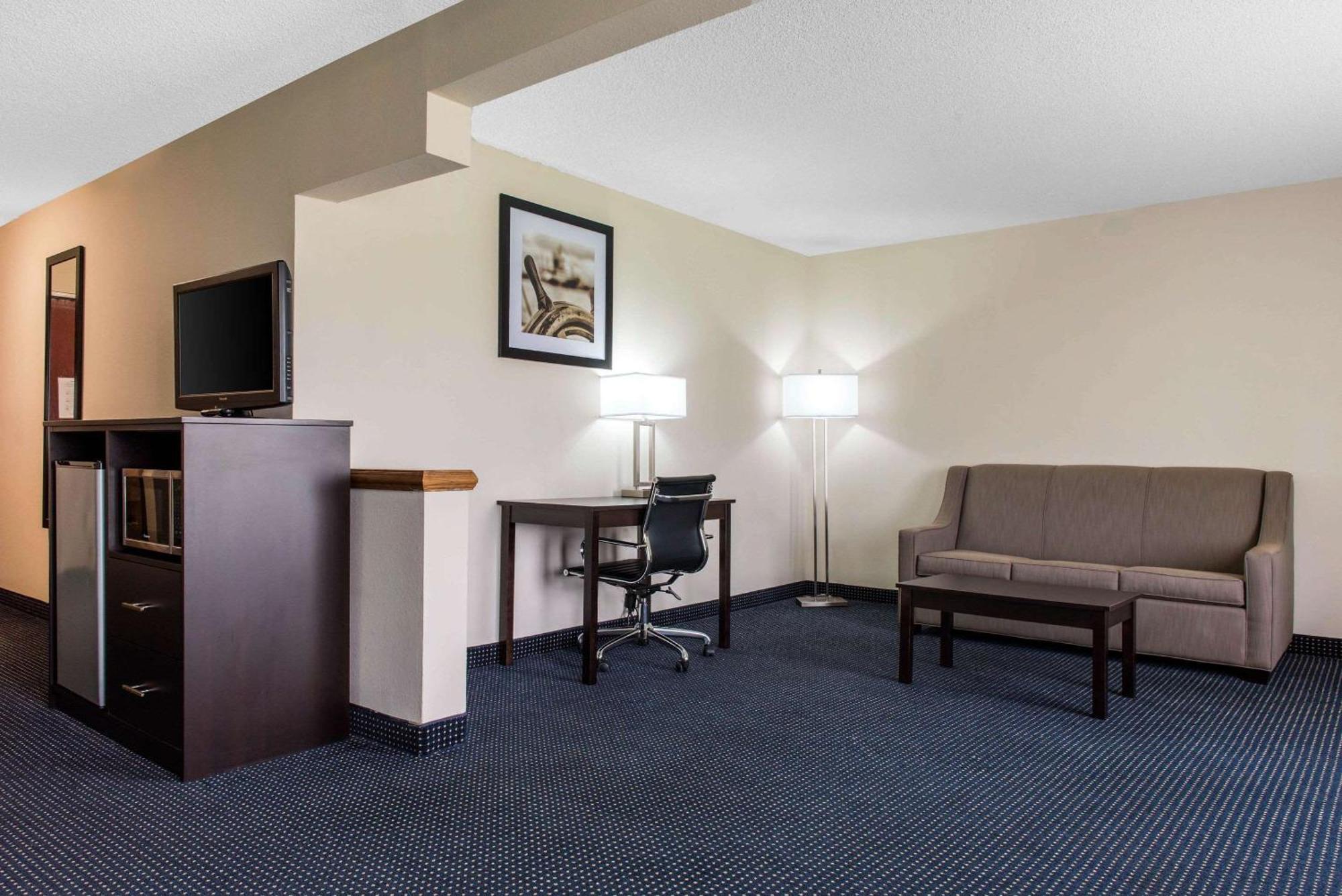 Quality Inn & Suites Anderson I-69 Esterno foto