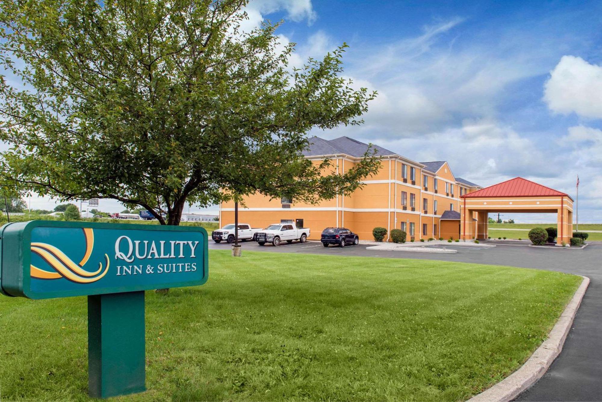 Quality Inn & Suites Anderson I-69 Esterno foto