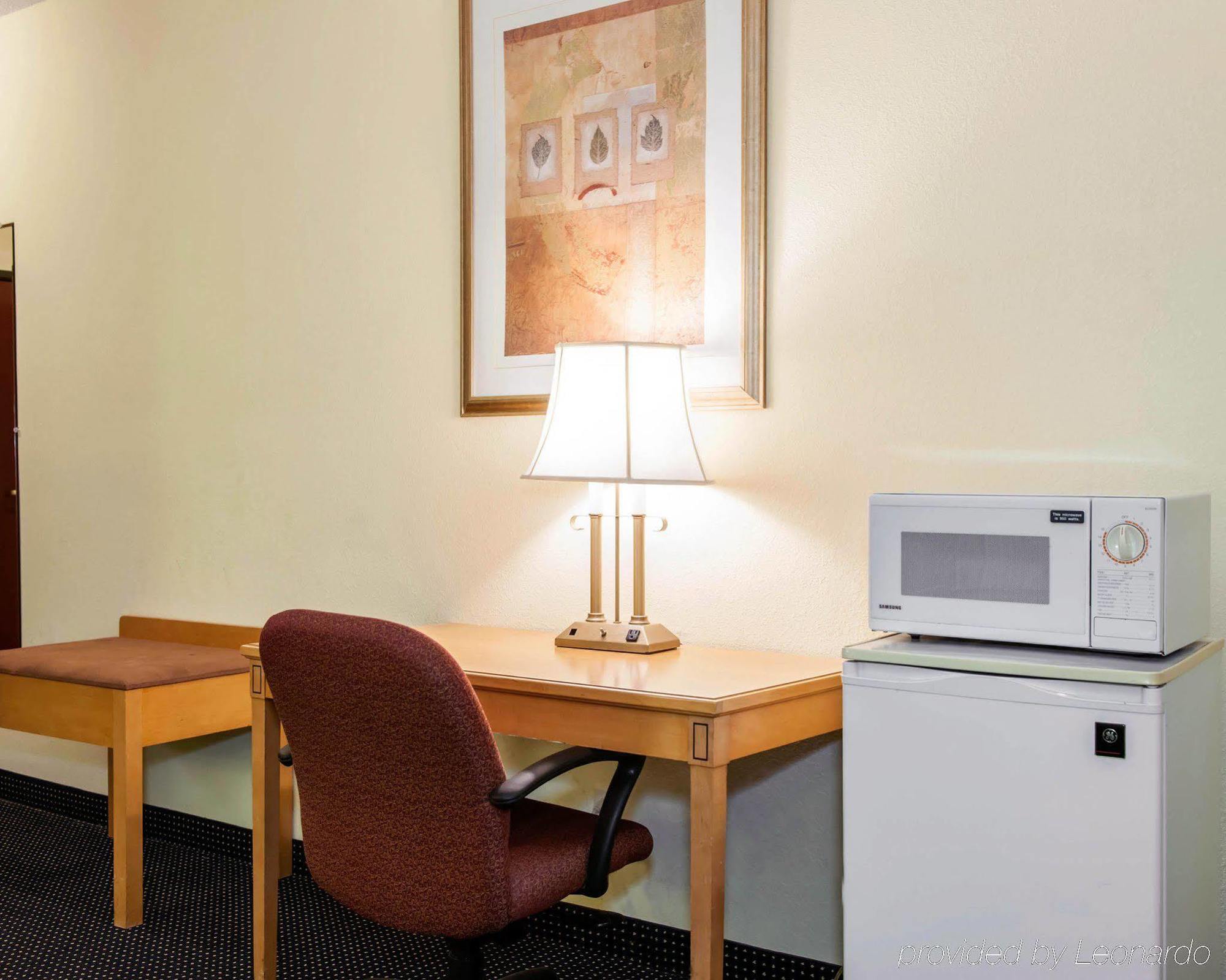 Quality Inn & Suites Anderson I-69 Esterno foto